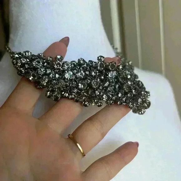 J Crew Bezel-Gem Crystal Cluster Bib Necklace - Picture 6 of 8